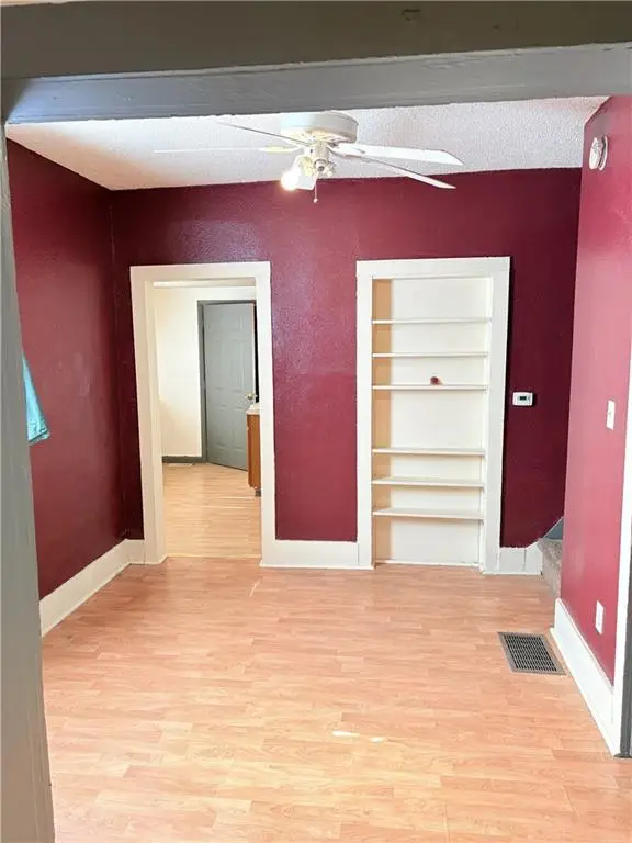 433/435 S. 5th Street, Atchison, KS 66002 - #3