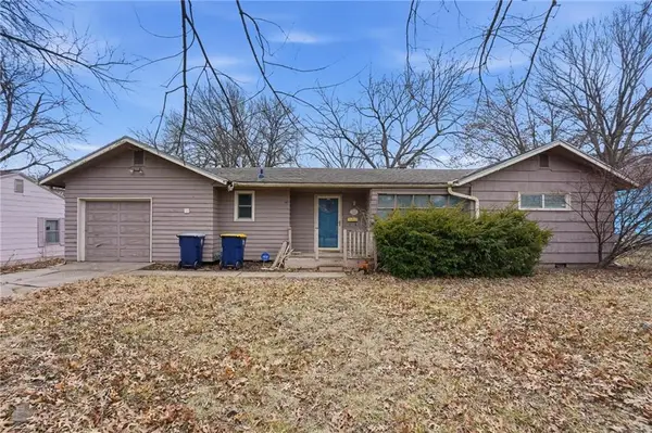 10425 Richmond Avenue, Kansas City, MO 64134