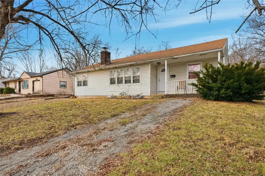 10420 Oakland Avenue, Kansas City, MO 64134 - #2