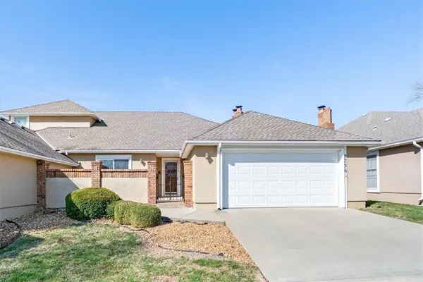 9736 Nieman Place, Overland Park, KS 66214