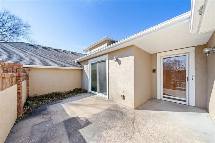 9736 Nieman Place, Overland Park, KS 66214 - #2