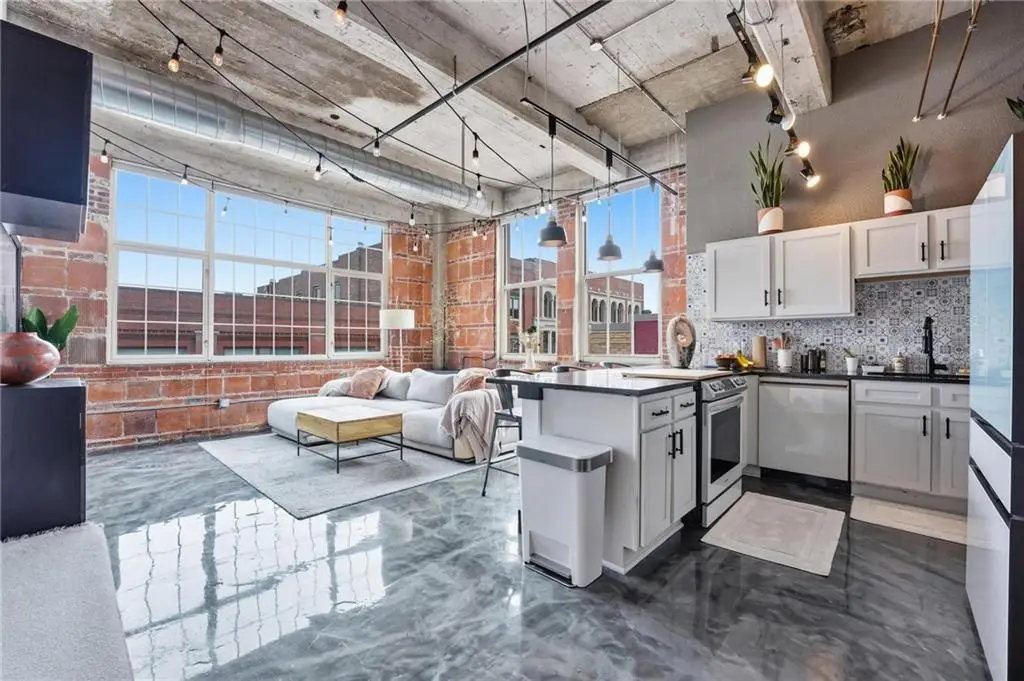 321 W 7th Street #407, Kansas City, MO 64105 - #1