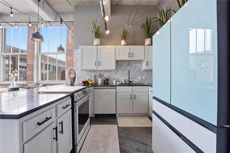 321 W 7th Street #407, Kansas City, MO 64105 - #2