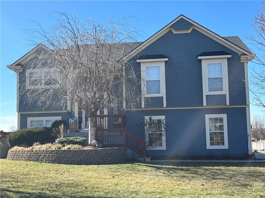 760 N Spruce Street, Gardner, KS 66030 - #2