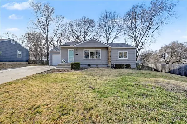 7532 Falmouth Street, Prairie Village, KS 66208