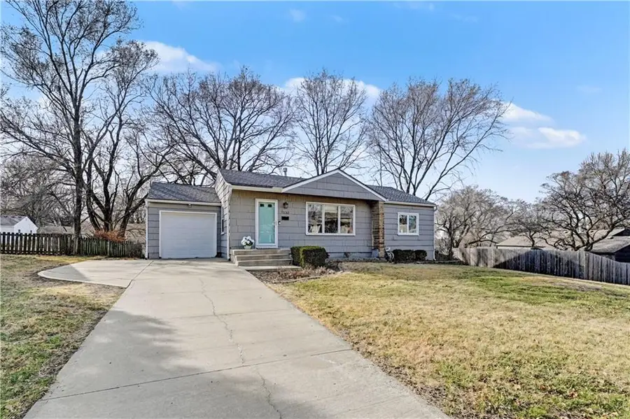 7532 Falmouth Street, Prairie Village, KS 66208 - #3