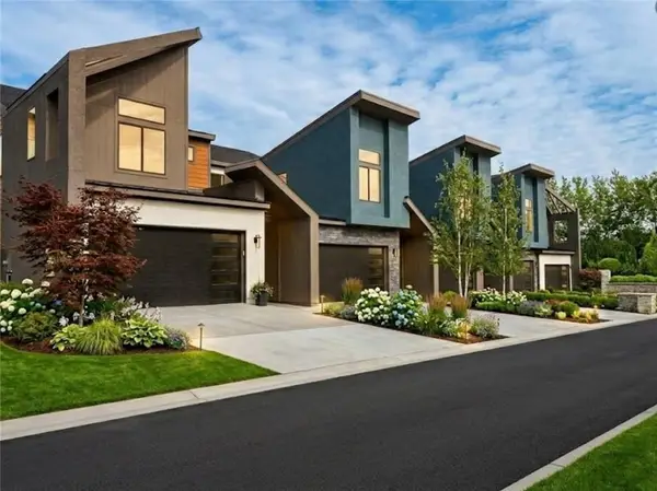 22146 W 116th Terrace, Olathe, KS 66061