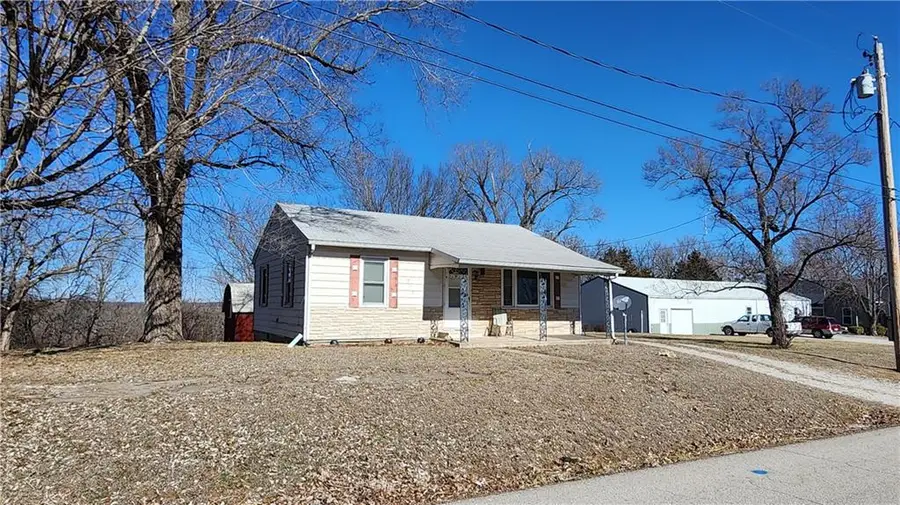 409 E Park Street, Gallatin, MO 64640 - #2