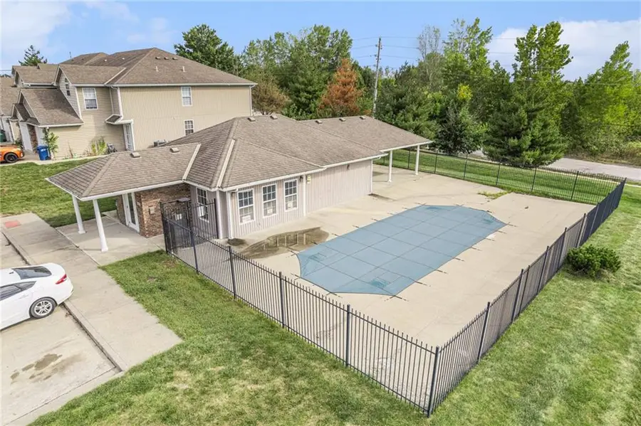 904 SW Peach Tree Lane, Blue Springs, MO 64064 - #3