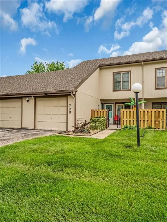 720 E 121st Street, Kansas City, MO 64146 - #2