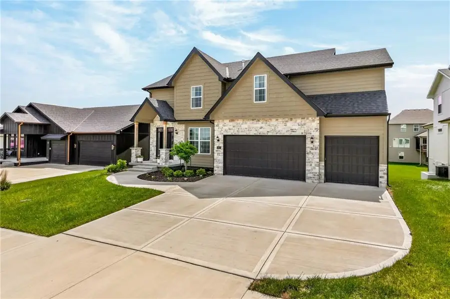 7643 N Sycamore Avenue, Kansas City, MO 64158 - #3