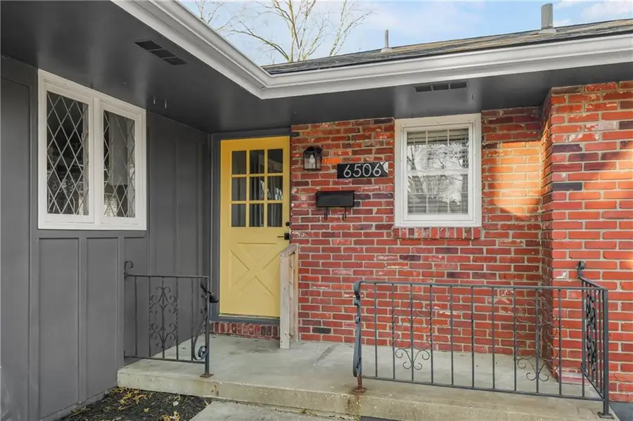 6506 Sterling Avenue, Raytown, MO 64133 - #3