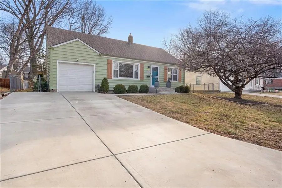 7937 Jefferson Street, Kansas City, MO 64114 - #2