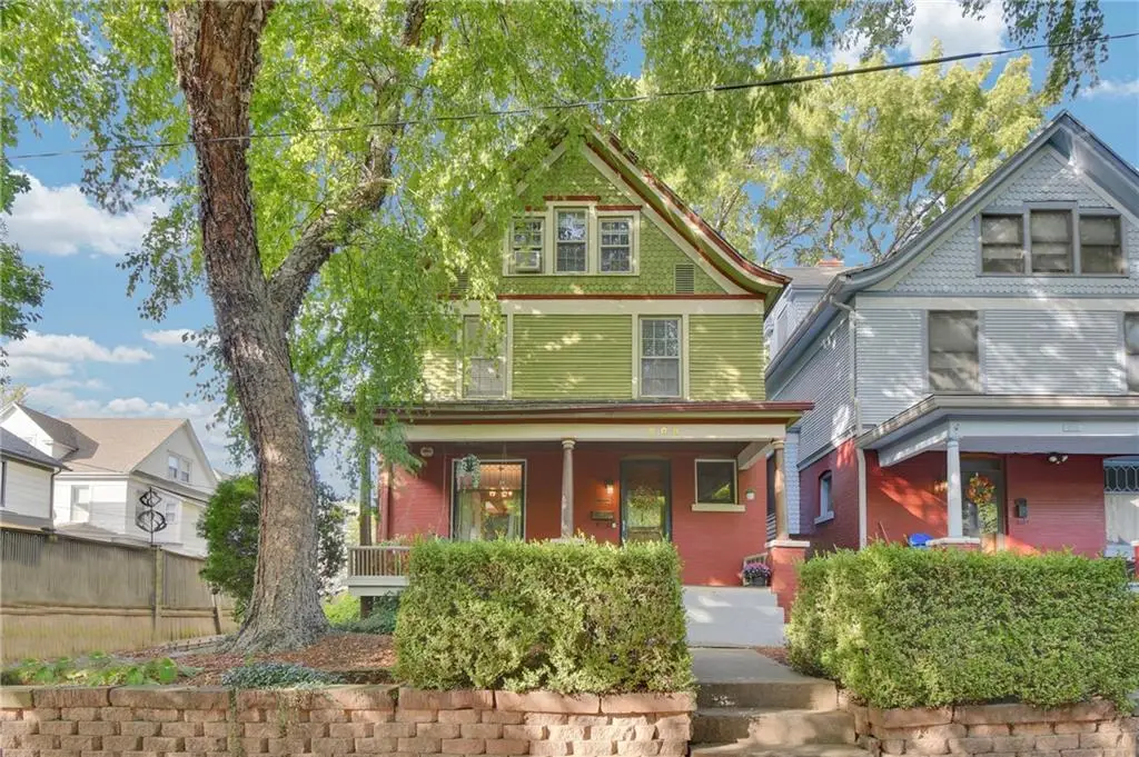 808 E 31st Terrace, Kansas City, MO 64109 - #1