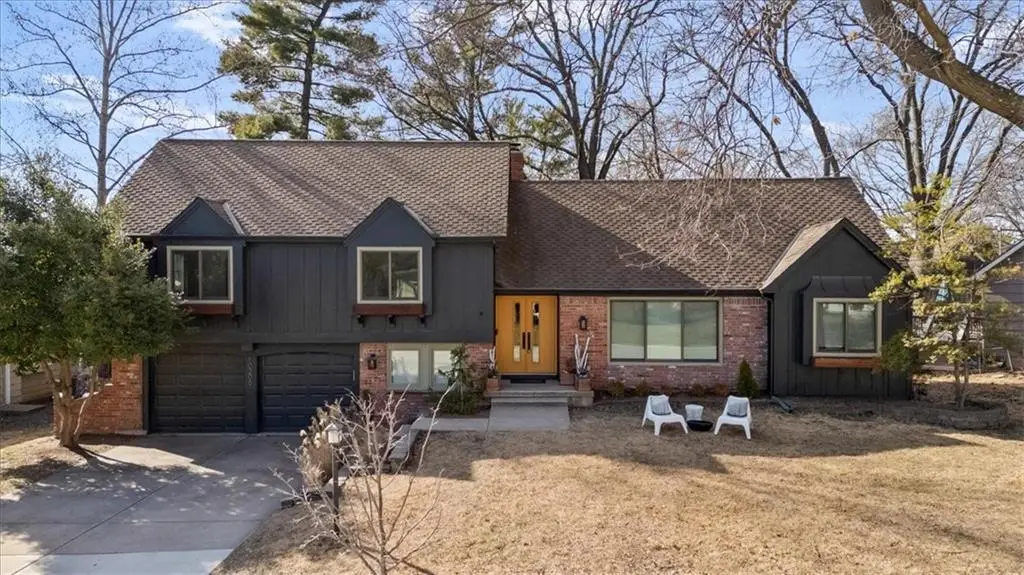 10206 Linden Street, Overland Park, KS 66207 - #1