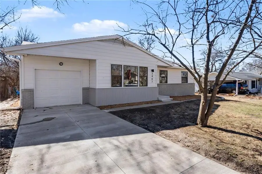 2407 Yale Road, Lawrence, KS 66049 - #2