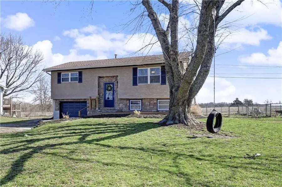 305 Maple Terrace, Wellsville, KS 66092 - #2