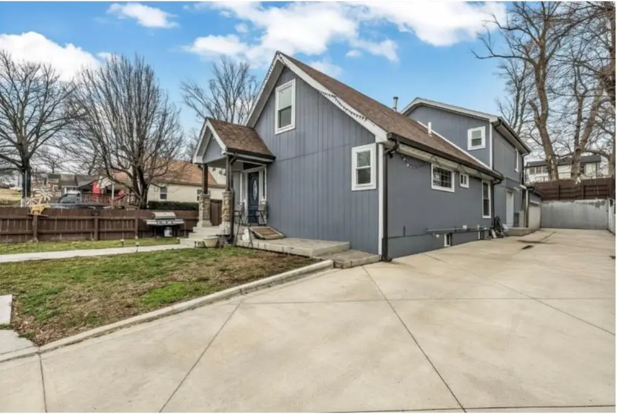 305 N 32nd Street, Kansas City, KS 66102 - #2