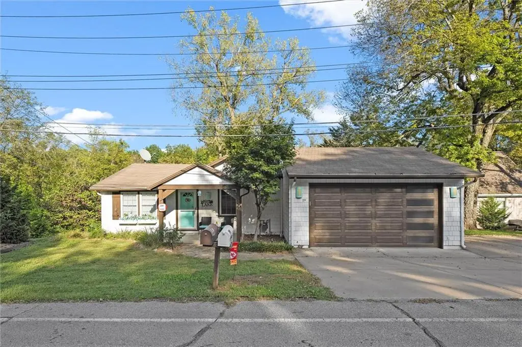 19 U Street, Lake Lotawana, MO 64086 - #1