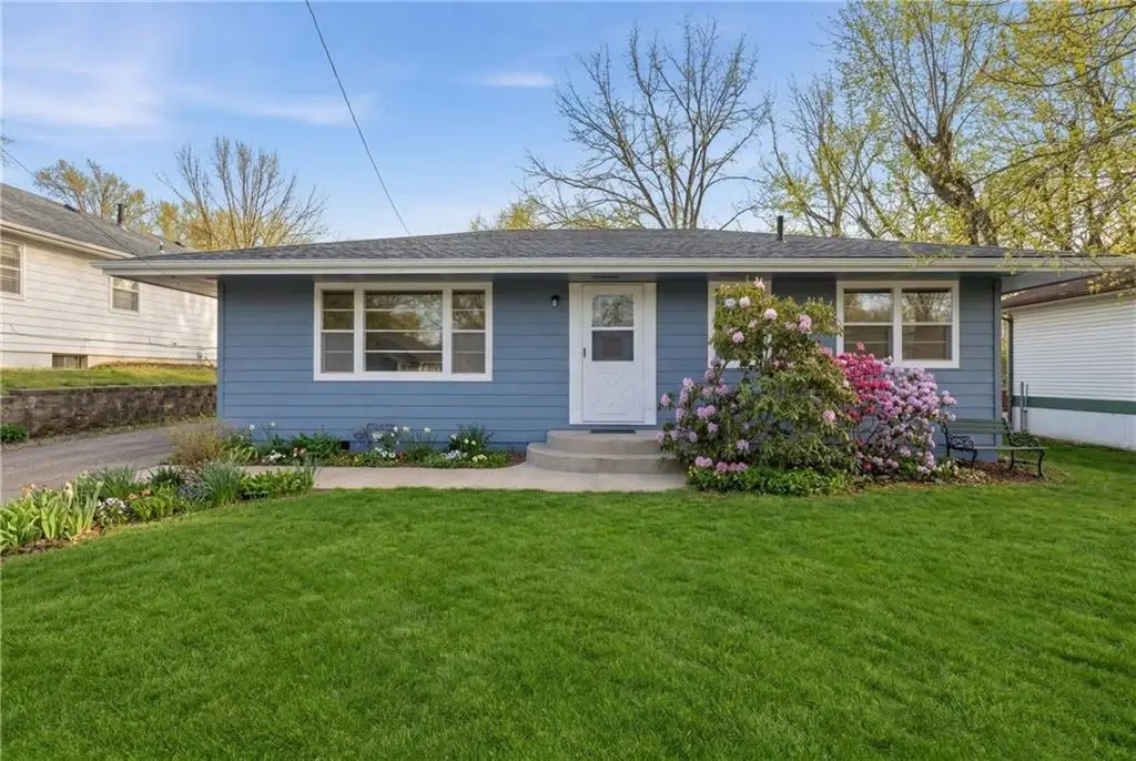 914 Locust Street, Pleasant Hill, MO 64080 - #1