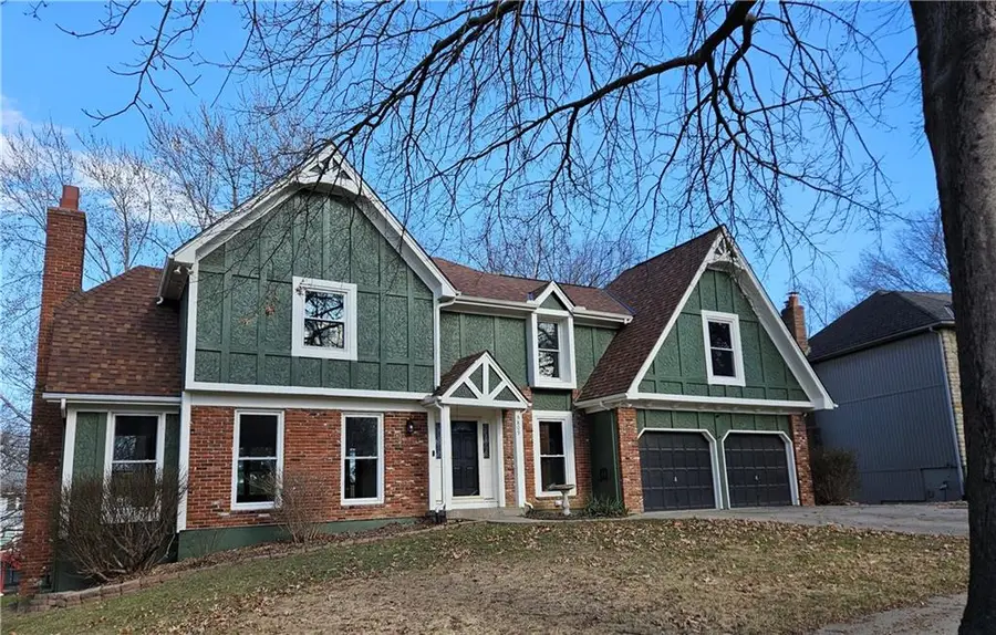 5809 N Spruce Avenue, Kansas City, MO 64119 - #2