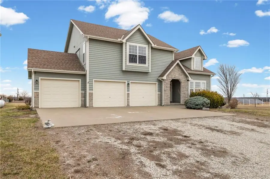 2090 N 900th Road, Eudora, KS 66025 - #2