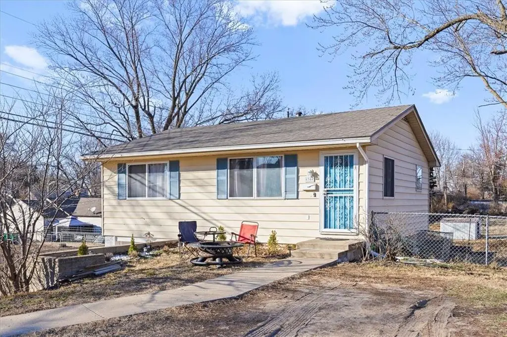 4344 Waverly Avenue, Kansas City, KS 66104 - #1