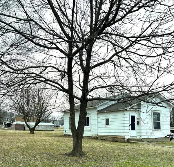 1732 E Oak Street, Fort Scott, KS 66701