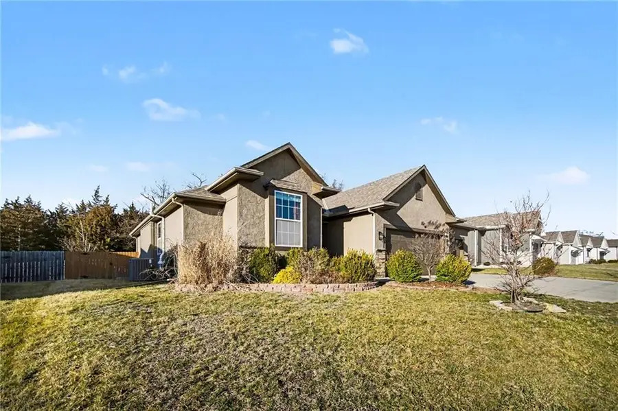 1702 E 127 Terrace, Kansas City, MO 64145 - #3