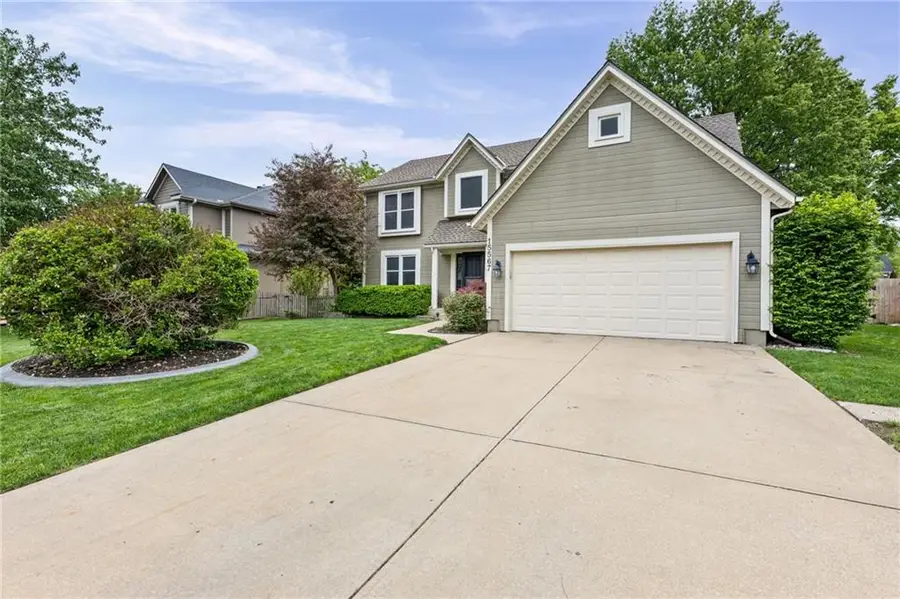 15567 S Apache Circle, Olathe, KS 66062 - #3