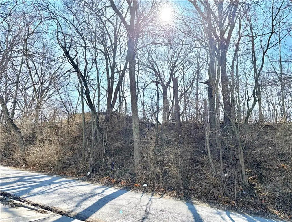 5501 E 10th Street, Kansas City, MO 64127 - #1