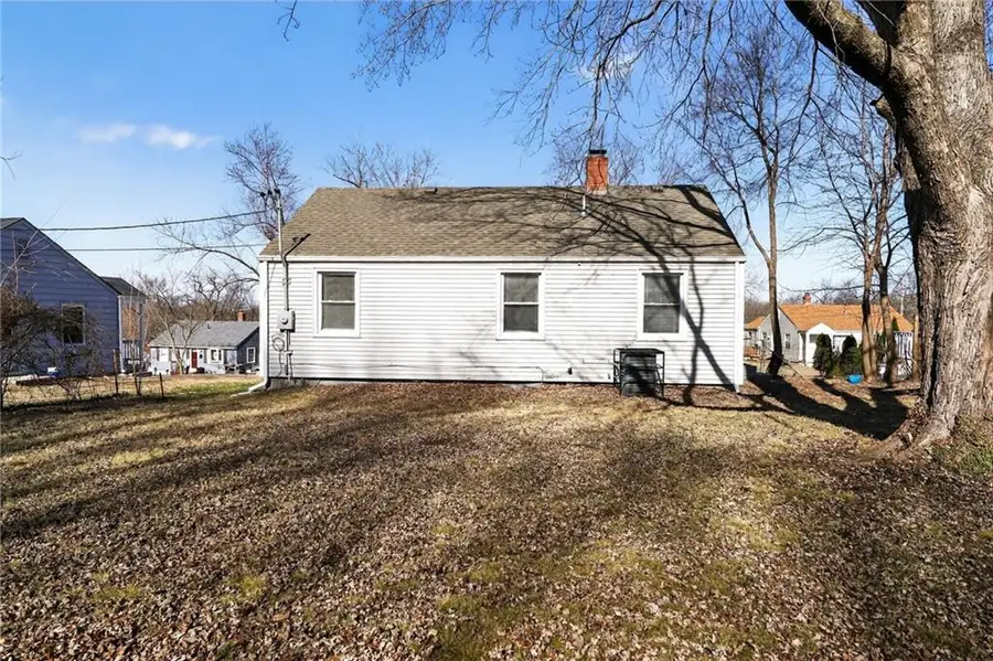 7717 Sni-a-bar Terrace, Kansas City, MO 64129 - #2