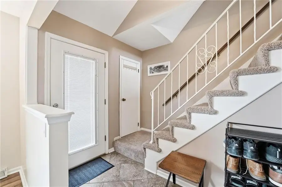 6717 NW Lawson Lane, Parkville, MO 64152 - #3