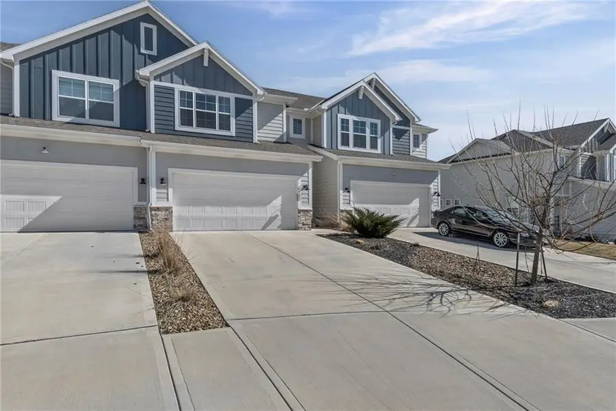 3705 SW Walsh Drive, Lees Summit, MO 64082 - #3