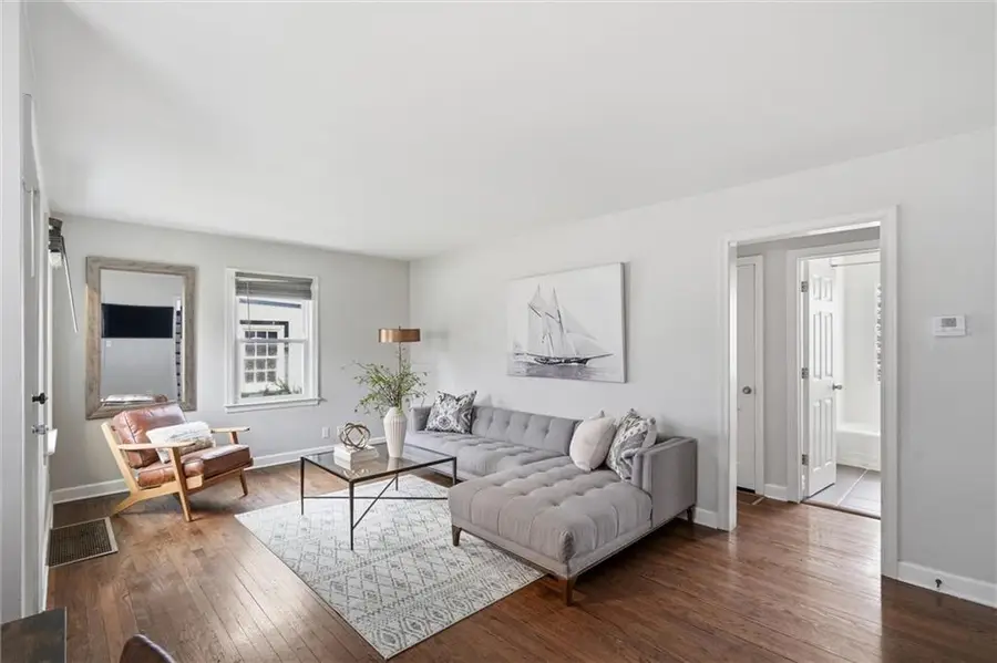 8324 Belleview Avenue, Kansas City, MO 64114 - #3