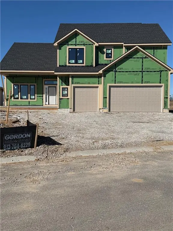 6004 Apache Drive, Shawnee, KS 66226