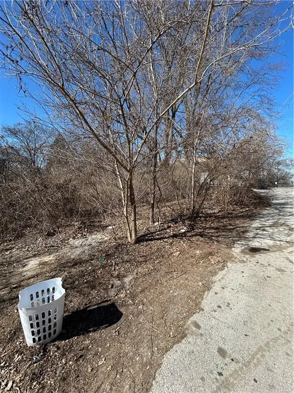 1822 Cambridge Avenue, Kansas City, MO 64126 - #1