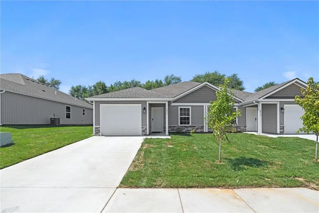 3912 NW 93rd Street, Kansas City, MO 64154 - #1