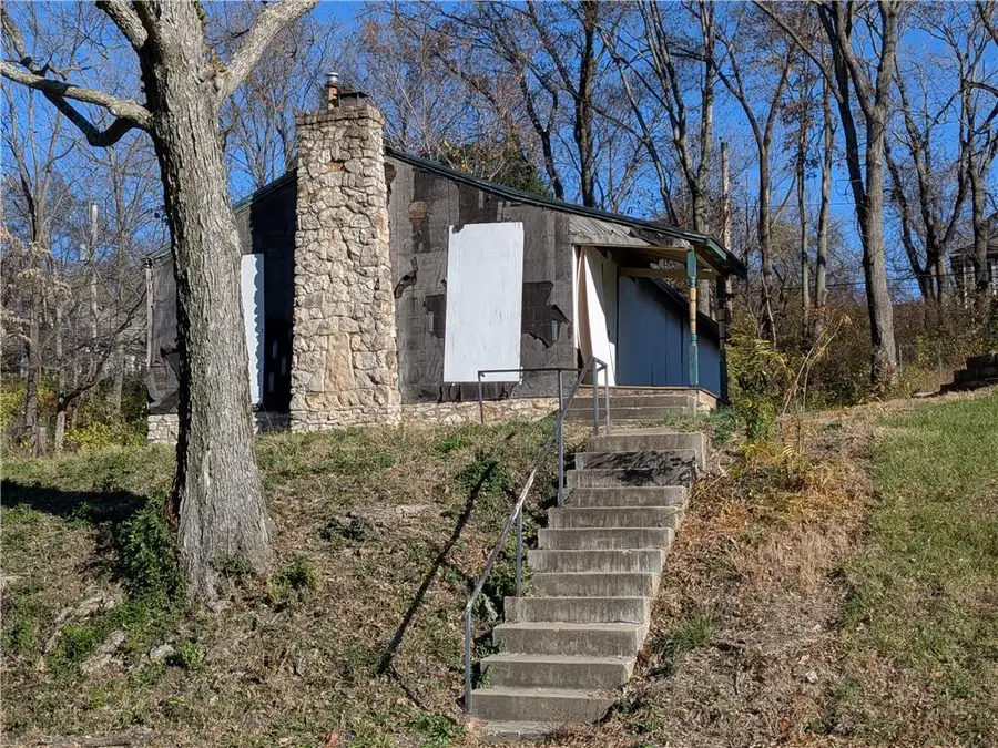 4231 Park Avenue, Kansas City, MO 64130 - #2