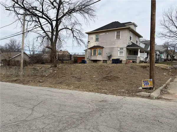 2744 Spruce Avenue, Kansas City, MO 64128