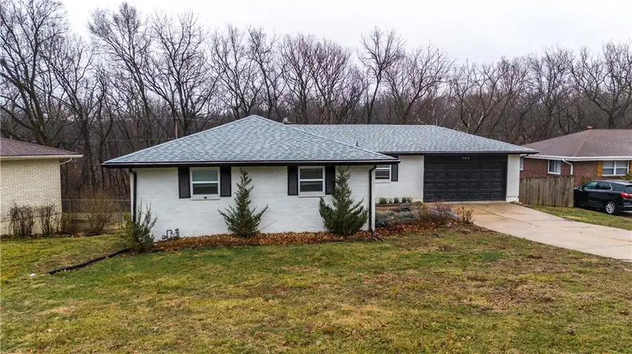 104 NW 76th Street, Gladstone, MO 64118 - #2