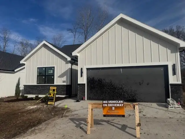 9735 N Lucerne Avenue, Kansas City, MO 64153 - #1