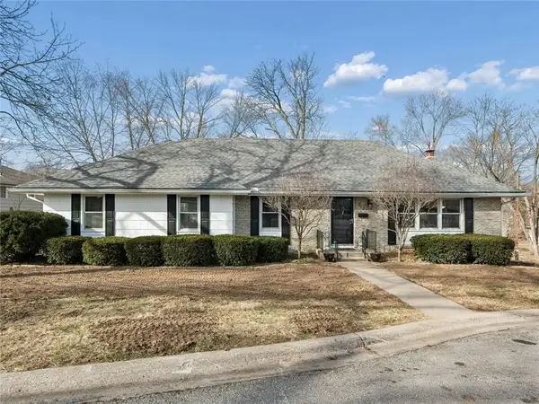 912 W 100th Terrace, Kansas City, MO 64114