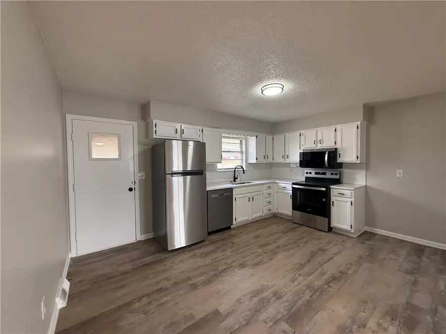 7310-7312 Hartford Avenue, Kansas City, KS 66111 - #2