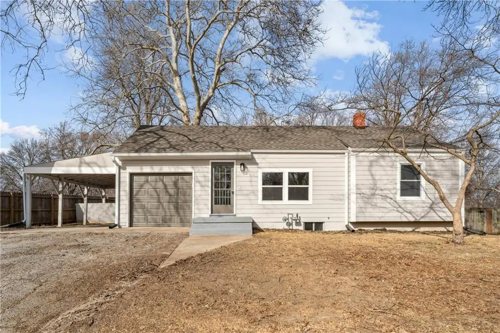 2414 NE 48th Street, Kansas City, MO 64118 - #1