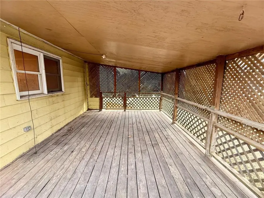 422 S Laura Street, Maryville, MO 64468 - #3