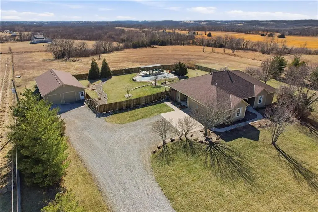 25605 Parallel Road, Tonganoxie, KS 66086 - #1