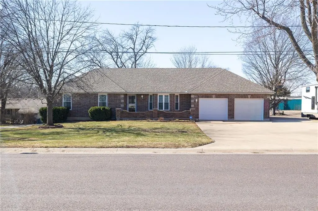 207 N 4th Street, Odessa, MO 64076 - #1