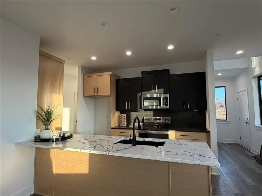 9311 Aminda Street, Lenexa, KS 66227 - #3