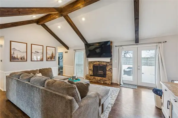 9401 Cottonwood Street, Lenexa, KS 66215